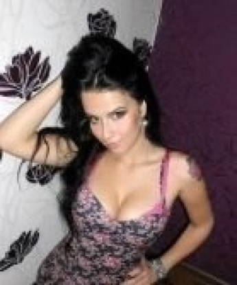 У меня длинные ножки, нежная кожа и огненные глаза, которые давно мечтают о тебе. Мои услуги включают классический секс, оральные ласки и многое другое. Со мной ты узнаешь, что такое истинное наслаждение. Я могу исполнить все твои заветные желания, заставляя тебя погружаться в мир страсти и похоти. Мои клиенты всегда возвращаются ко мне снова и снова, они говорят, что я великолепна на фото и еще лучше в реальности. Позвони мне и осуществи свои самые сокровенные фантазии. Жду тебя, чтобы свести капли пота наших страстных тел в одно горячее море удовольствия. 💋🔥😈 14024, 22 года